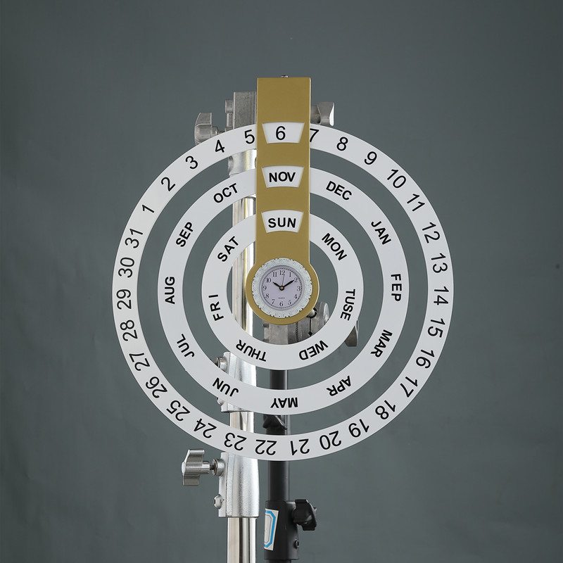 Часы G231 белое/золото Perpetual Calendar White